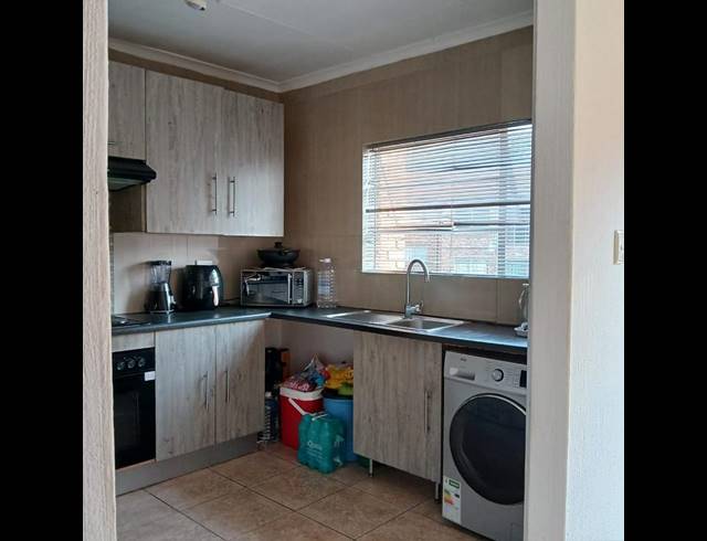 2 BEDROOM PROPERTY TO RENT IN VORNA VALLEY